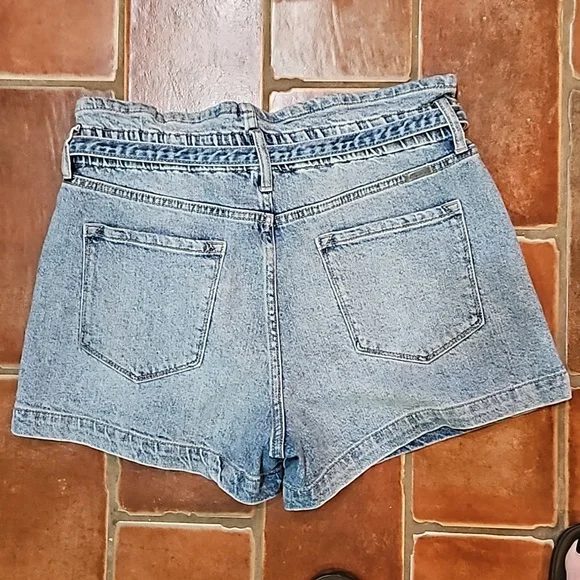 Kancan 90s High Rise Belted Denim Shorts - Picture 7 of 10